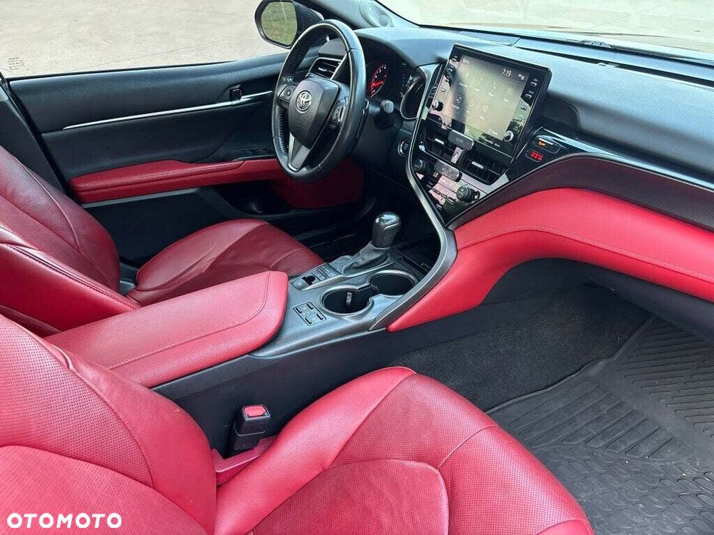 Toyota Camry 2.5 Hybrid Comfort CVT - 11