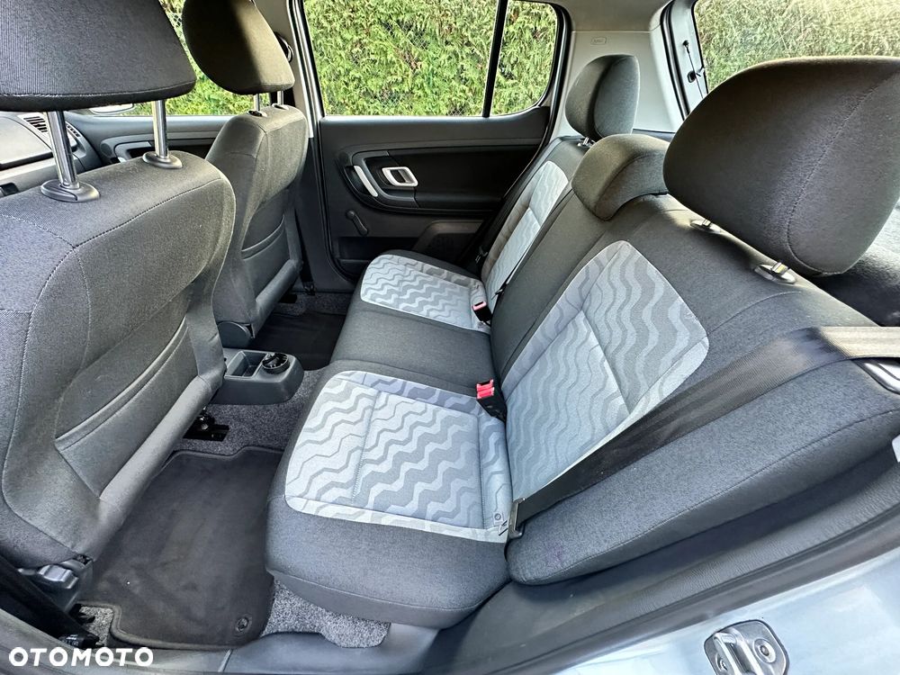 Skoda Fabia 1.2 HTP Ambiente - 20