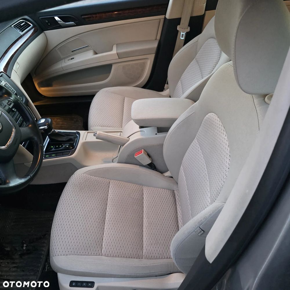Skoda Superb 2.0 TSI Ambition DSG - 16