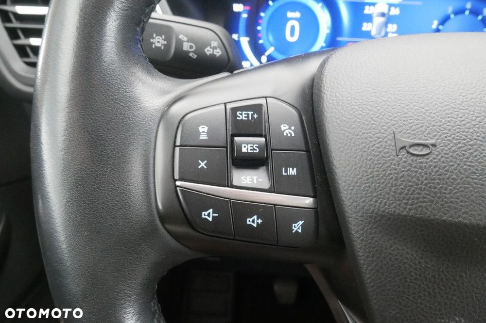 Ford Kuga - 34