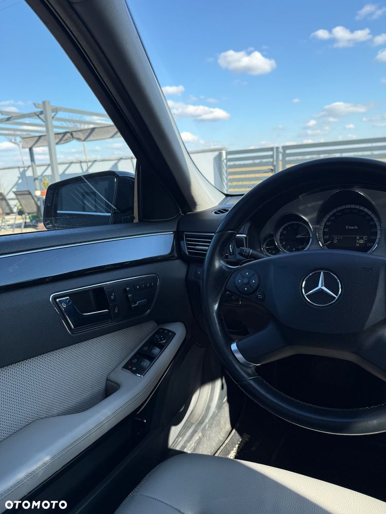 Mercedes-Benz Klasa E 350 CDI DPF BlueEFFICIENCY 7G-TRONIC Avantgarde - 18