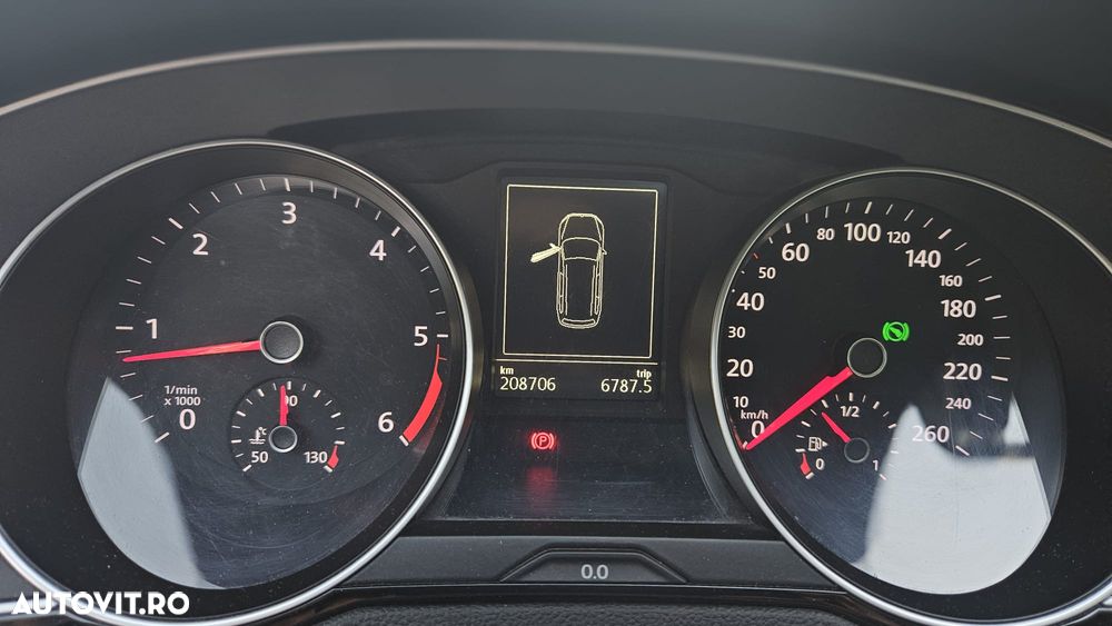 Volkswagen Passat 2.0 TDI SCR DSG Highline - 9