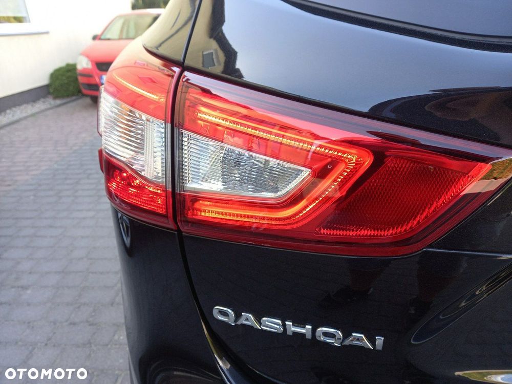 Nissan Qashqai 1.6 dCi DPF tekna - 16