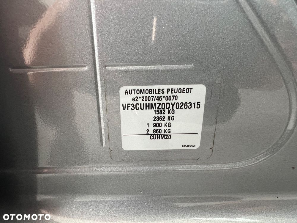 Peugeot 2008 1.2 Pure Tech Style - 26