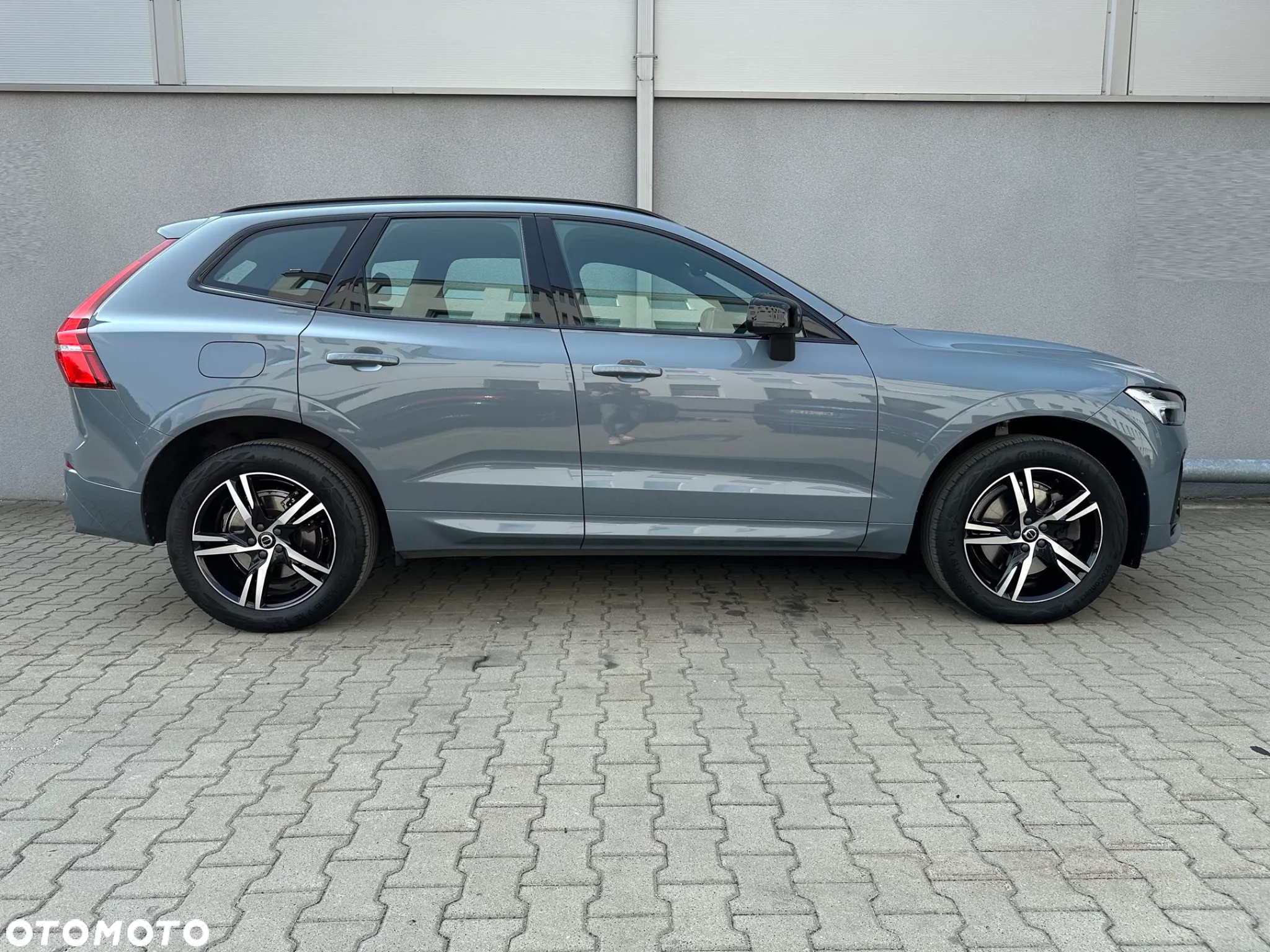 Volvo XC 60 B4 D AWD Plus Dark - 3