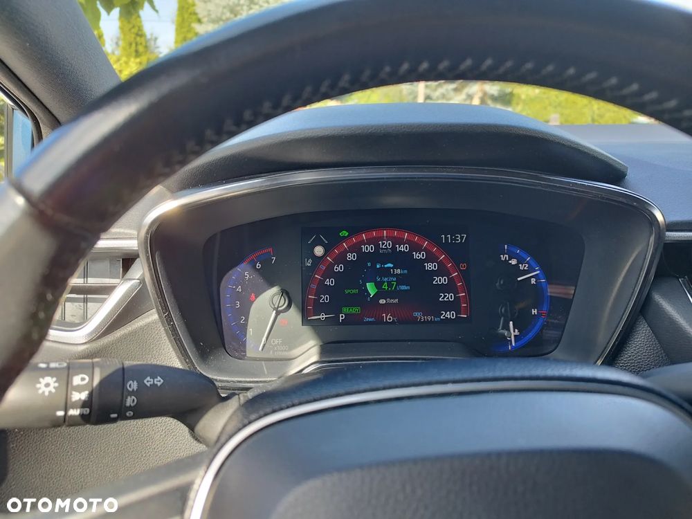 Toyota Corolla 1.8 Hybrid Executive - 23