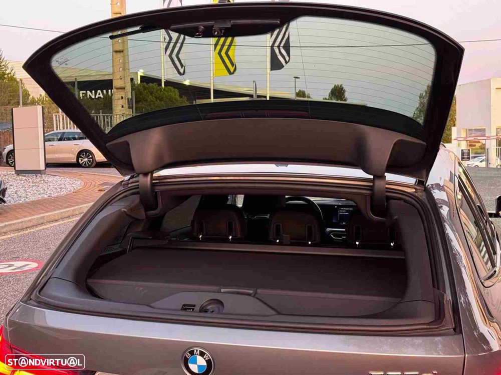 BMW 320 d Touring Pack Desportivo M Auto - 6