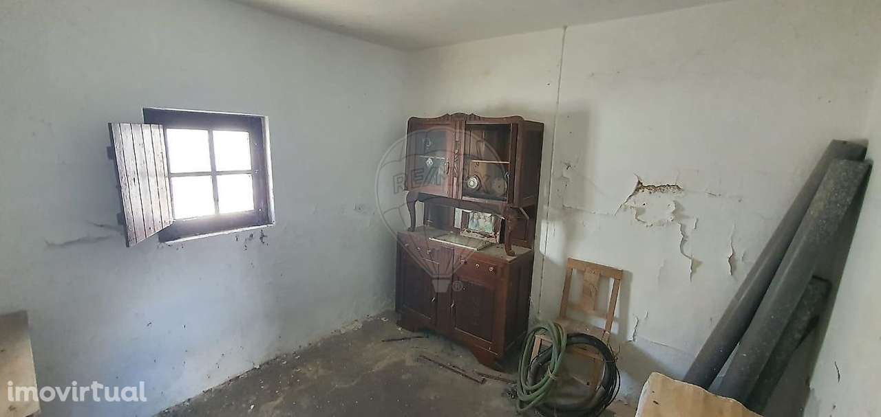 Moradia T1 para venda - Grande imagem: 2/11