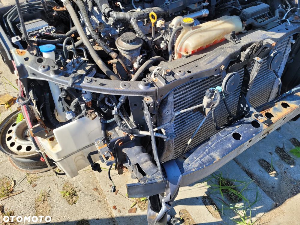 Pas przedni kompletny wzmocnienie chłodnice Toyota Avensis T25 Lift 2,2 D 110kW 150KM 2008r - 2