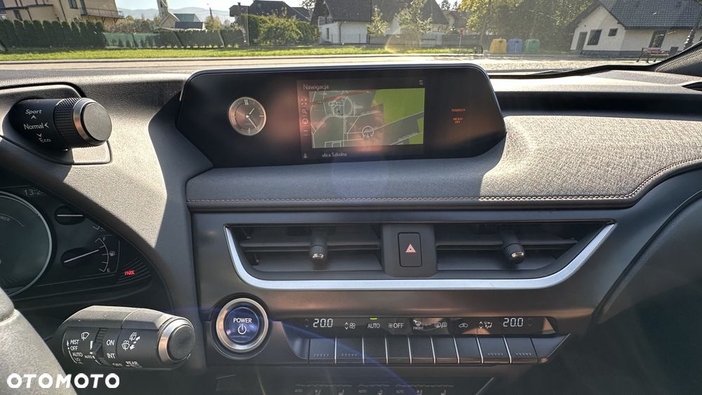 Lexus UX 250h GPF Prestige AWD - 35