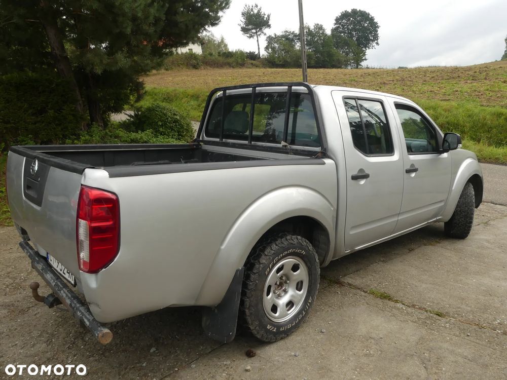 Nissan Navara 2.5 D XE 140 - 9