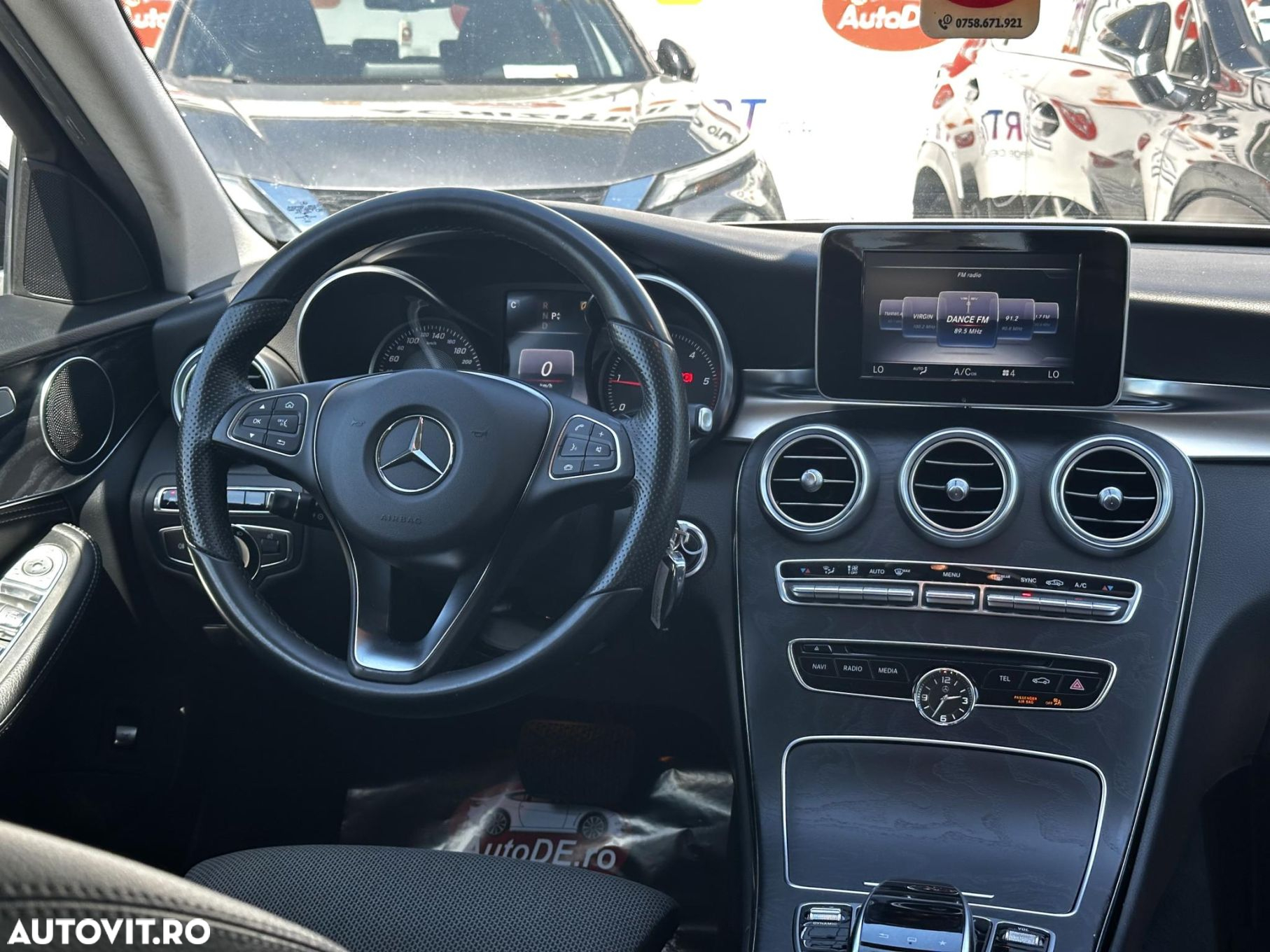 Mercedes-Benz C - 9