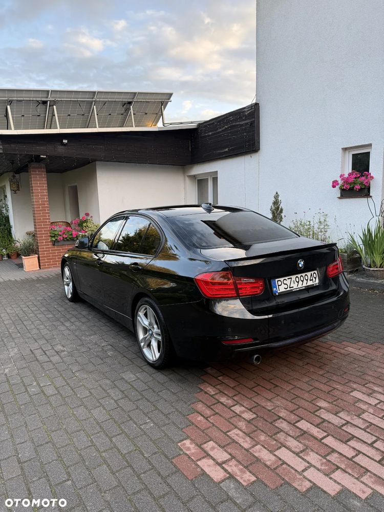 BMW Seria 3 320d Sport Line - 7