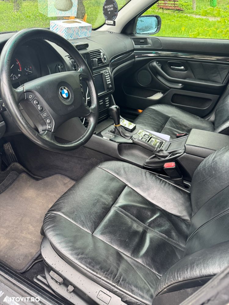 BMW Seria 5 525dA - 11