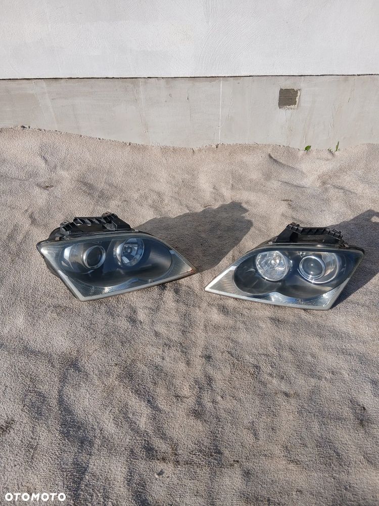 LAMPA PRZEDNIA LEWA I PRAWA SOCZEWKA CHRYSLER PACIFICA EUROPA ROK 03/06