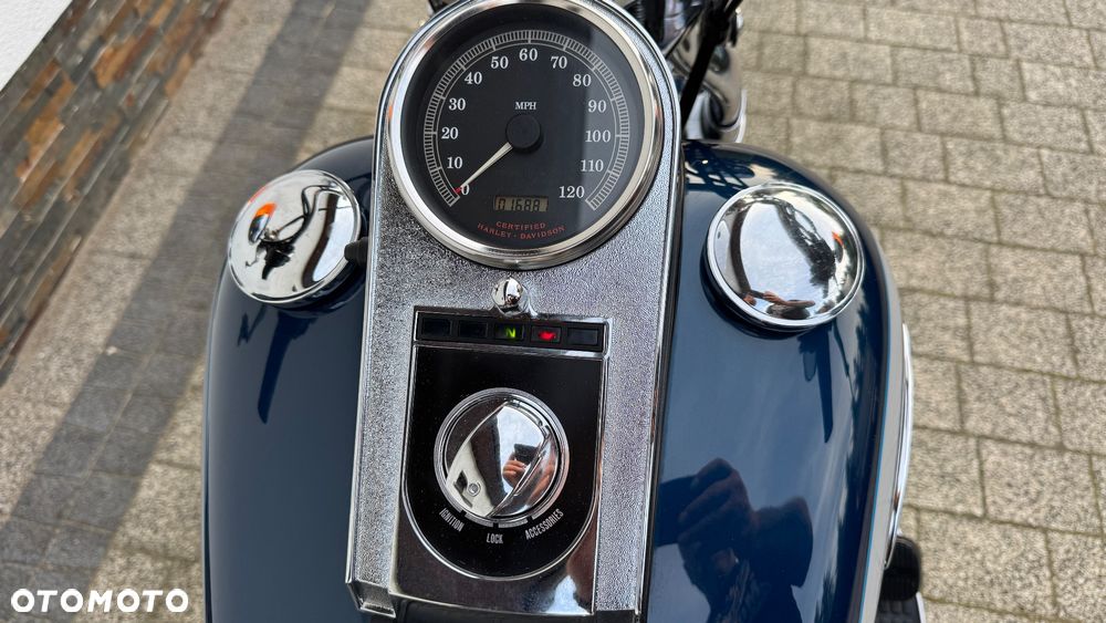 Harley-Davidson Softail Springer Classic - 24