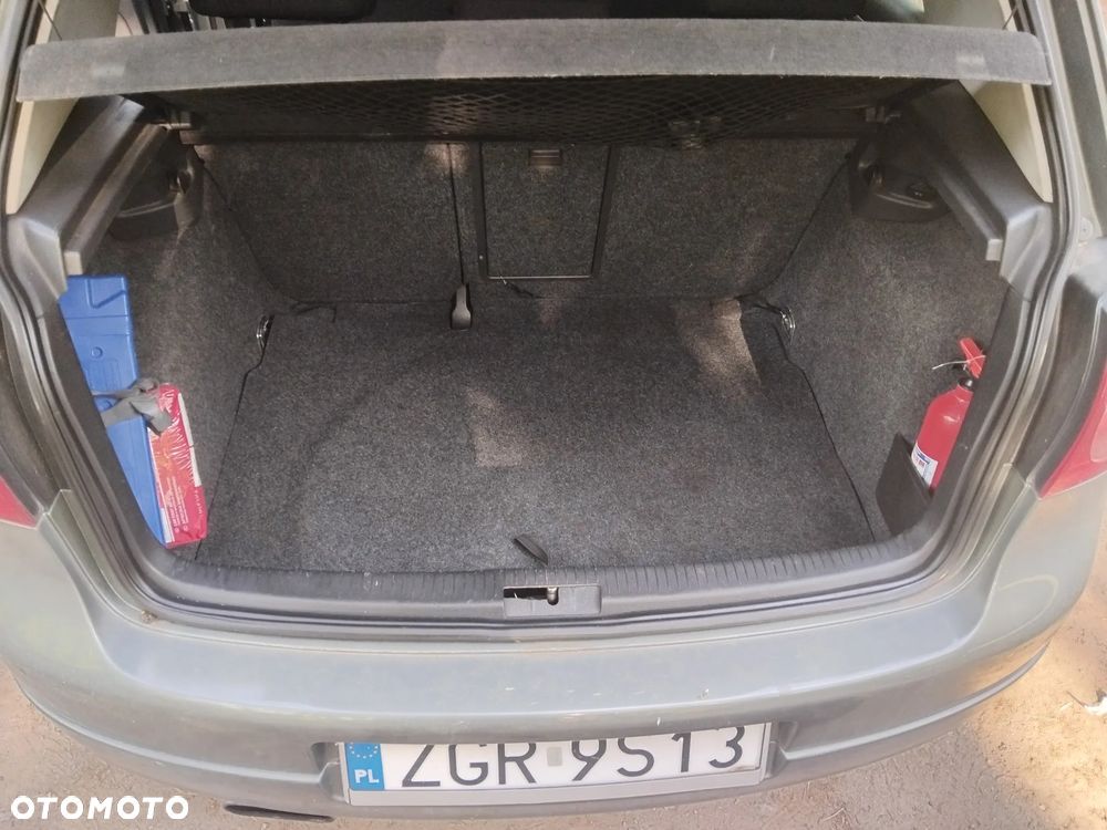 Volkswagen Golf - 8