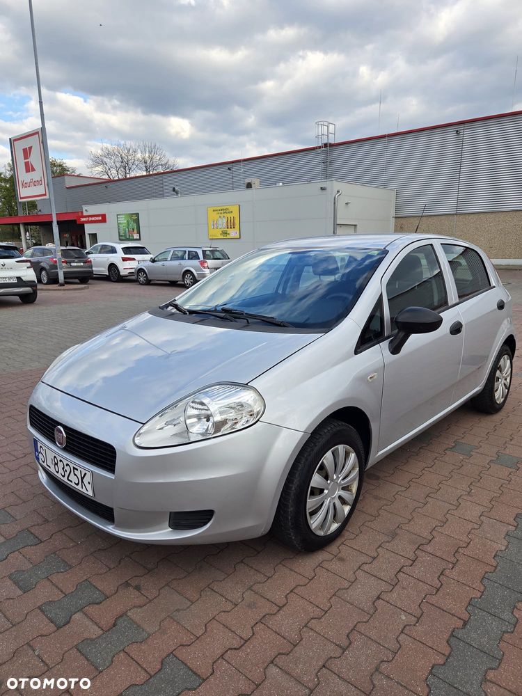 Fiat Grande Punto Actual 1.2 8V Estiva - 1