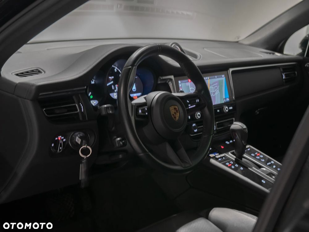 Porsche Macan Standard - 17