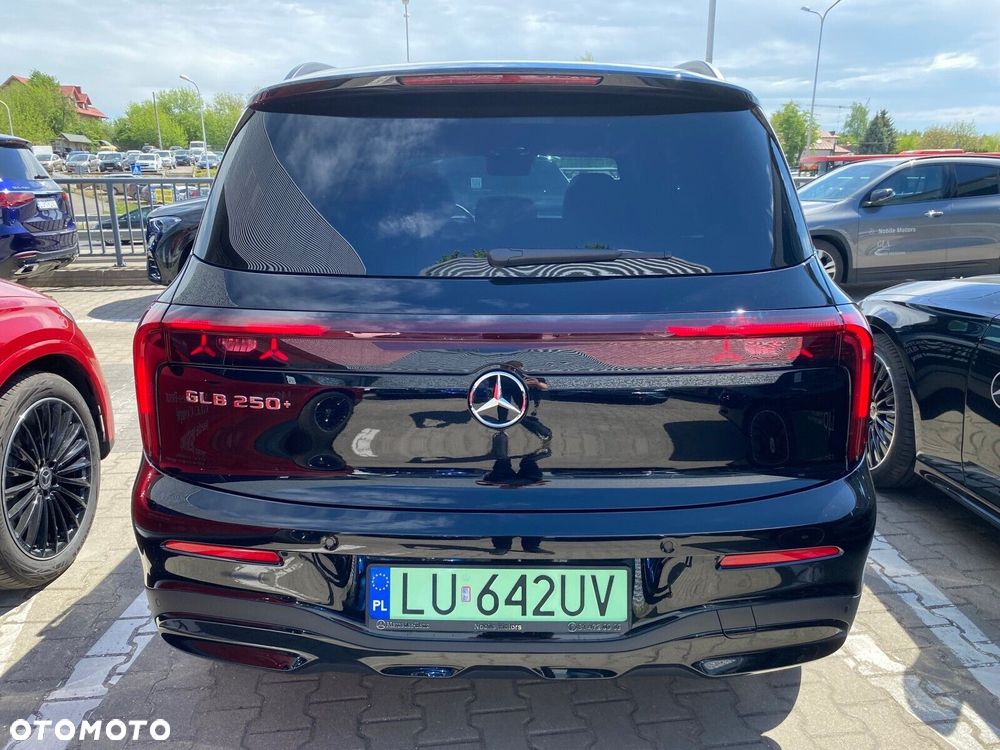 Mercedes-Benz GLB - 3