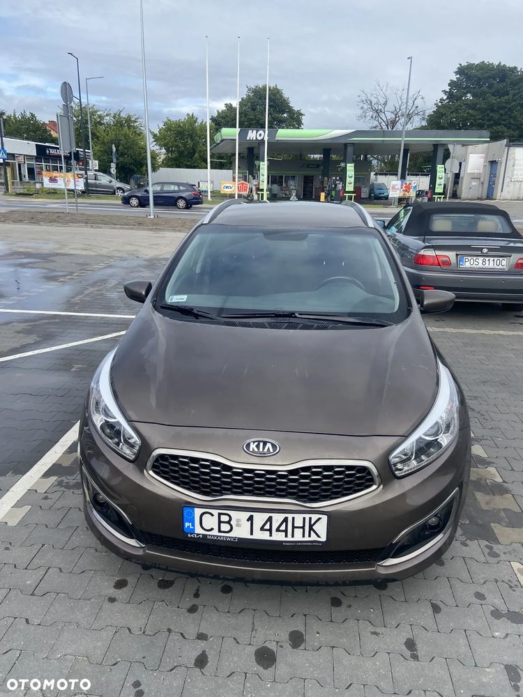 Kia Ceed 1.6 GDI Smart Plus - 1