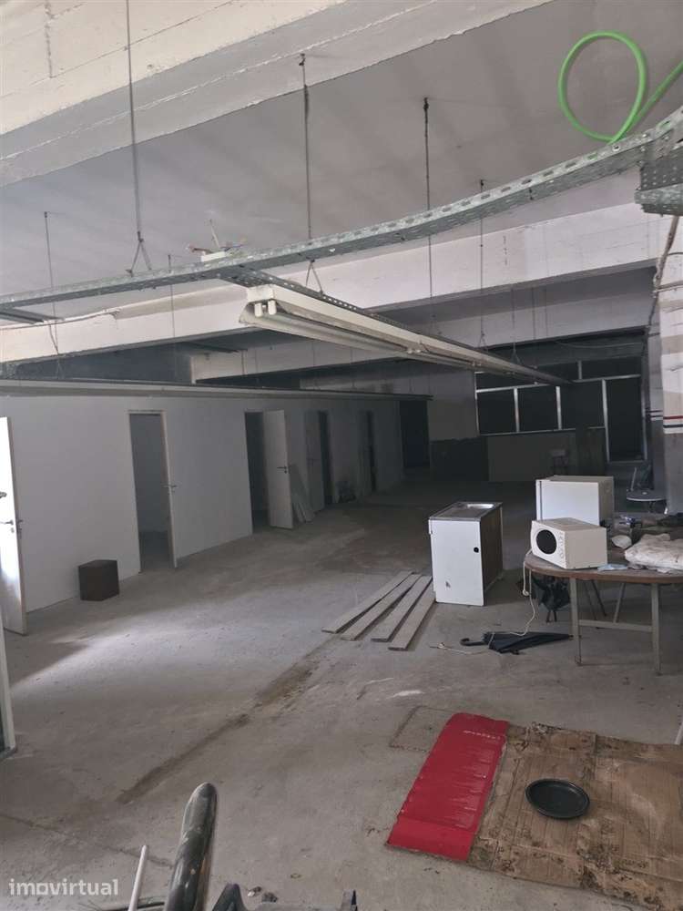 Armazém  Venda em Rio Mau,Penafiel - Grande imagem: 2/13
