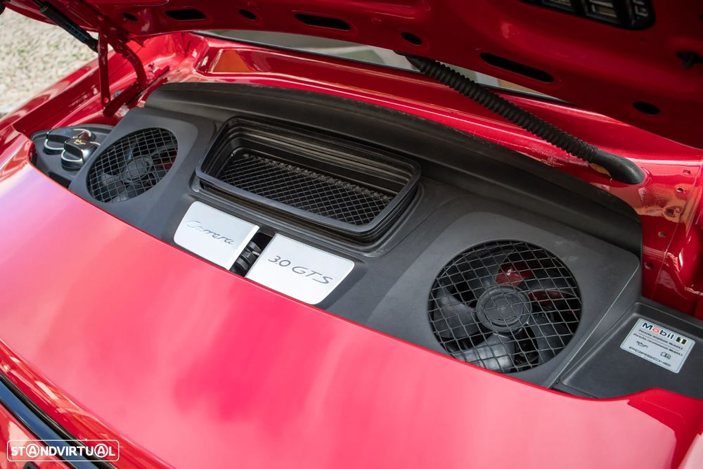 Porsche 911 (991) Carrera GTS PDK - 45