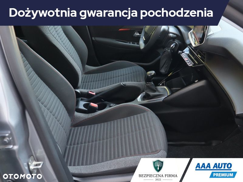 Peugeot 208 - 10