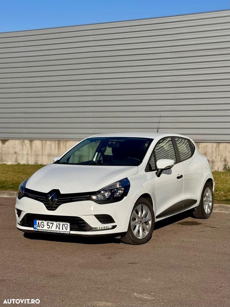 Renault Clio - 1
