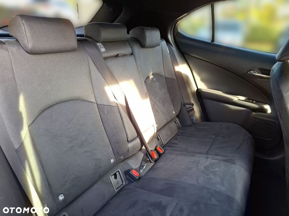 Lexus UX 250h GPF Business 2WD - 21