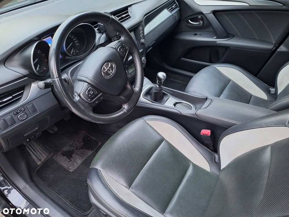 Toyota Avensis - 7