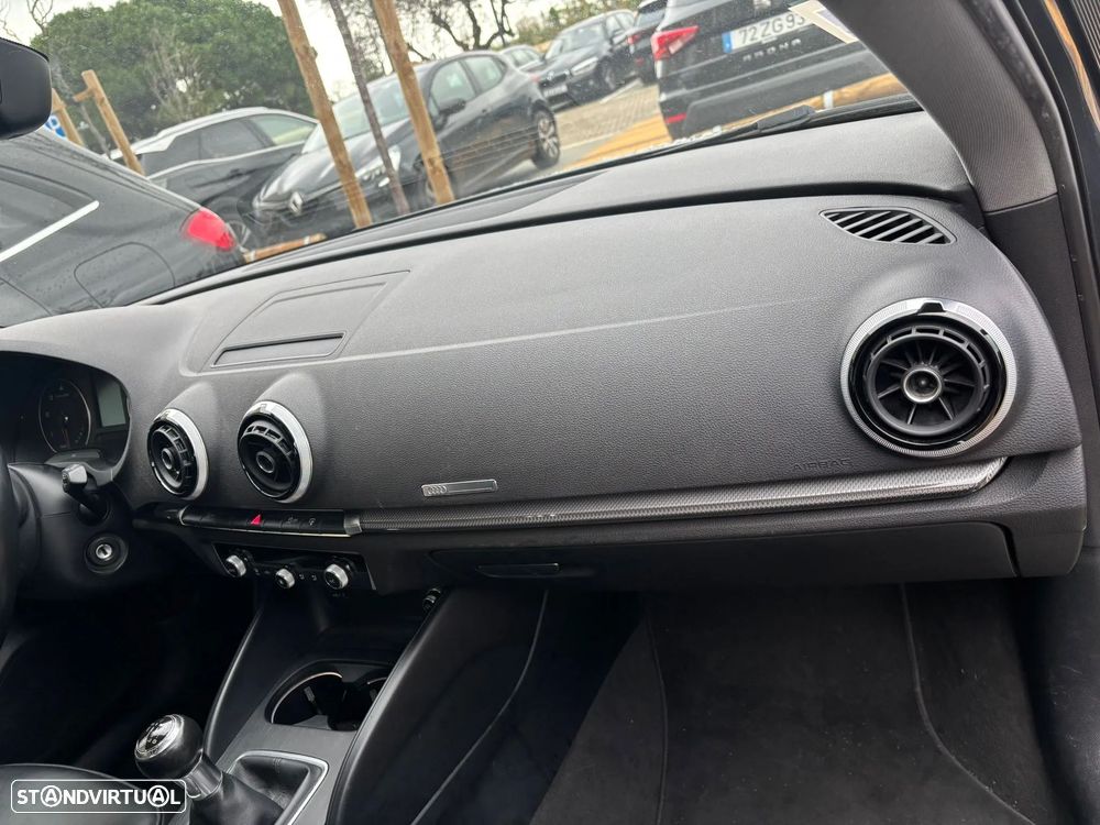 Audi A3 Sportback 1.6 TDI Design - 9