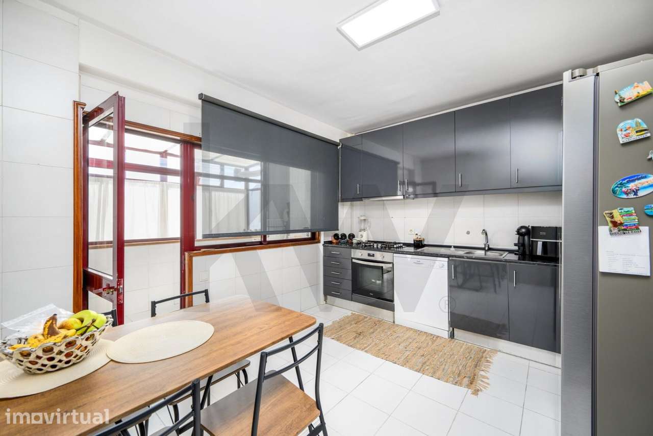 Apartamento T2 com garagem e terraço em Fânzeres — Porto - Grande imagem: 4/22
