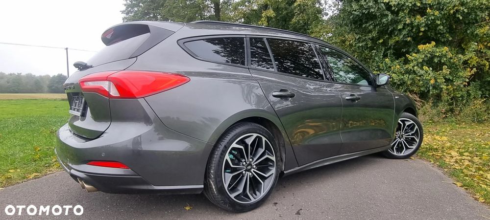 Ford Focus 1.5 EcoBoost ST-Line Black ASS - 32
