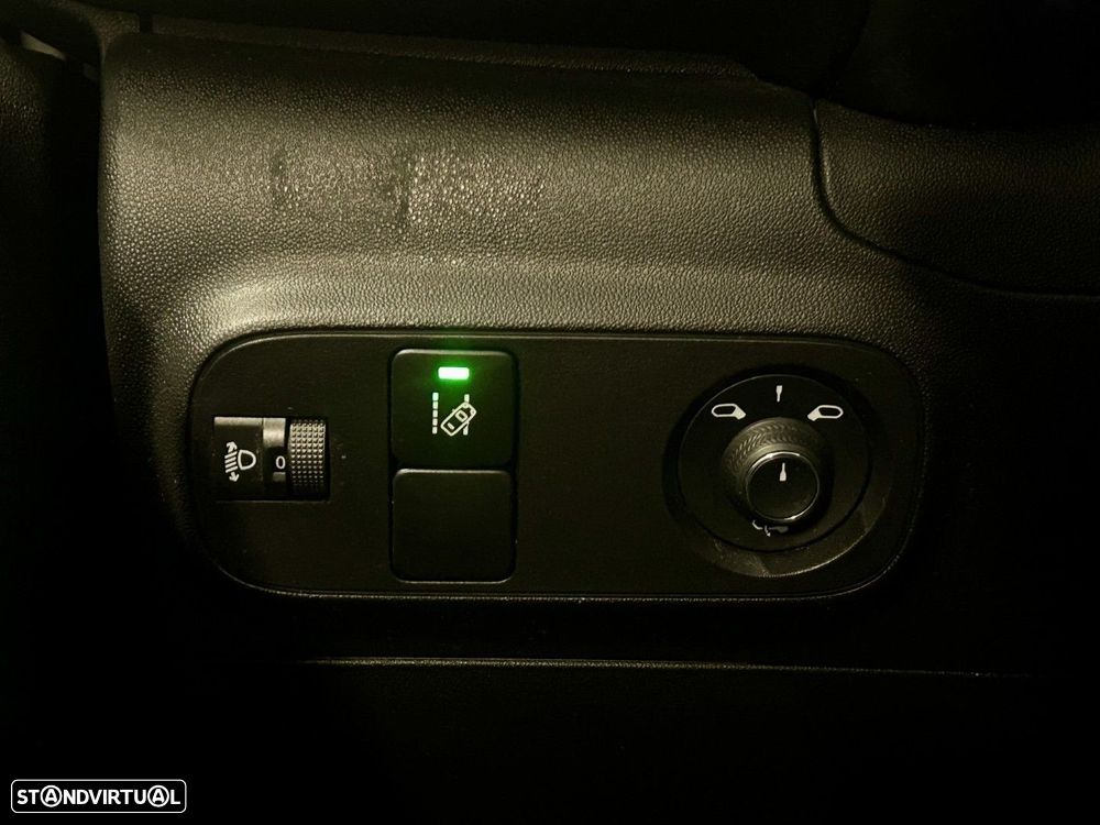 Citroën C3 1.2 PureTech Shine - 25