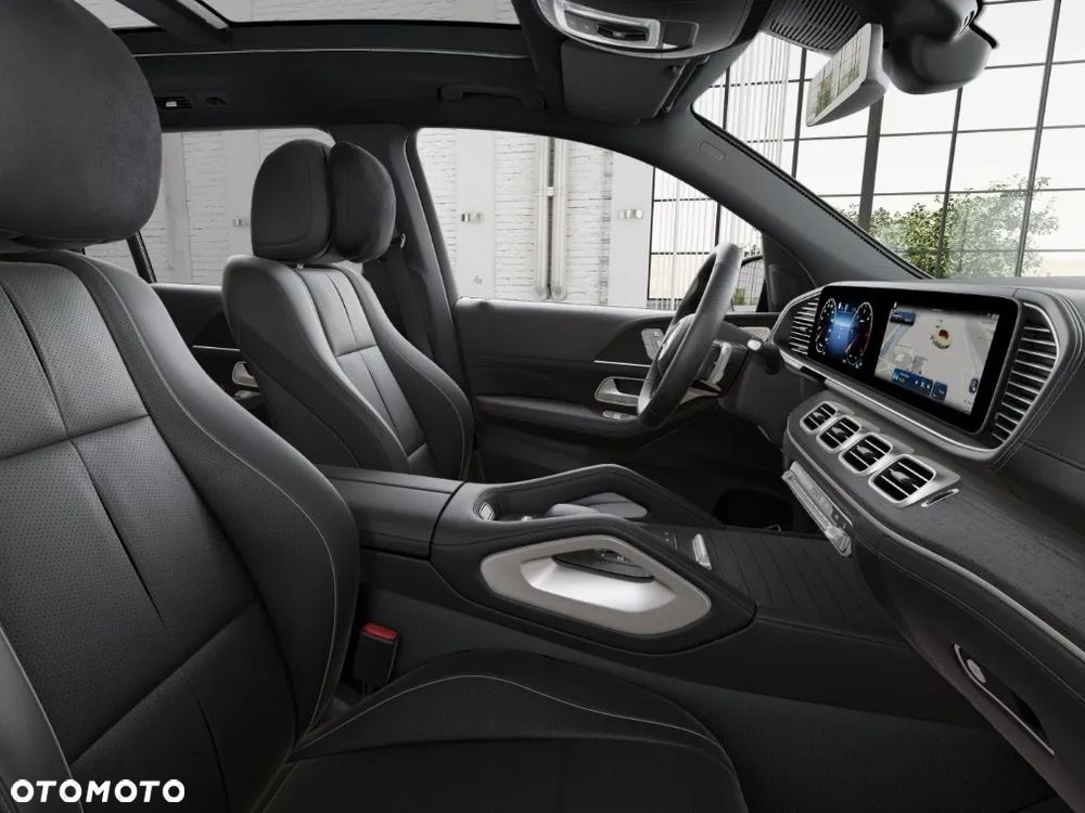 Mercedes-Benz GLS - 11