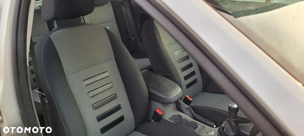 Ford Focus 1.6 16V Silver Magic - 5