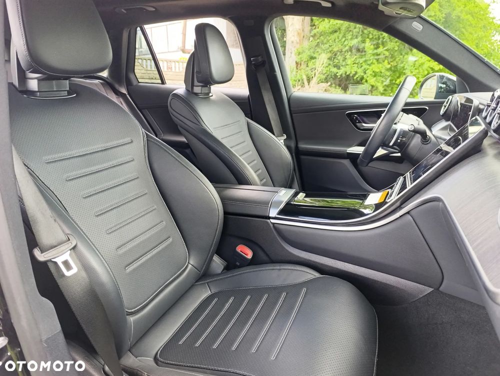 Mercedes-Benz GLC - 22