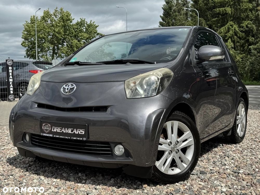 Toyota iQ - 2
