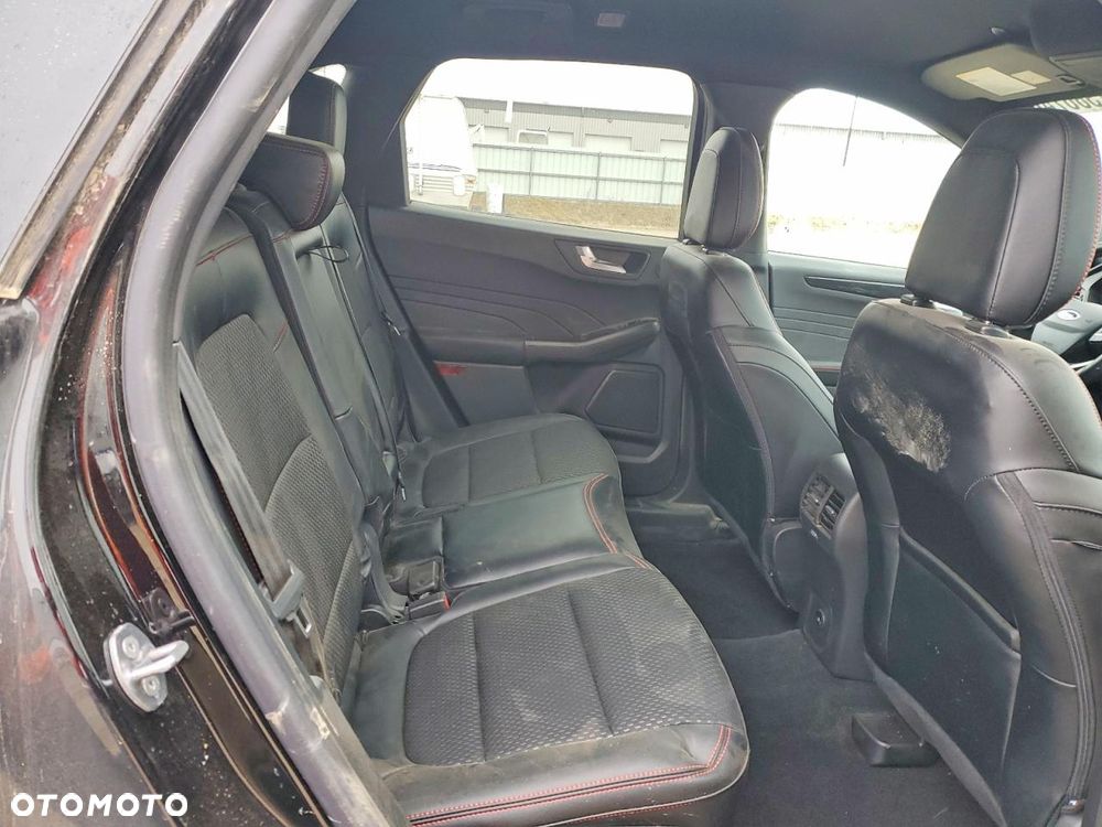 Ford Escape 2.0 EcoBoost AWD Titanium - 10