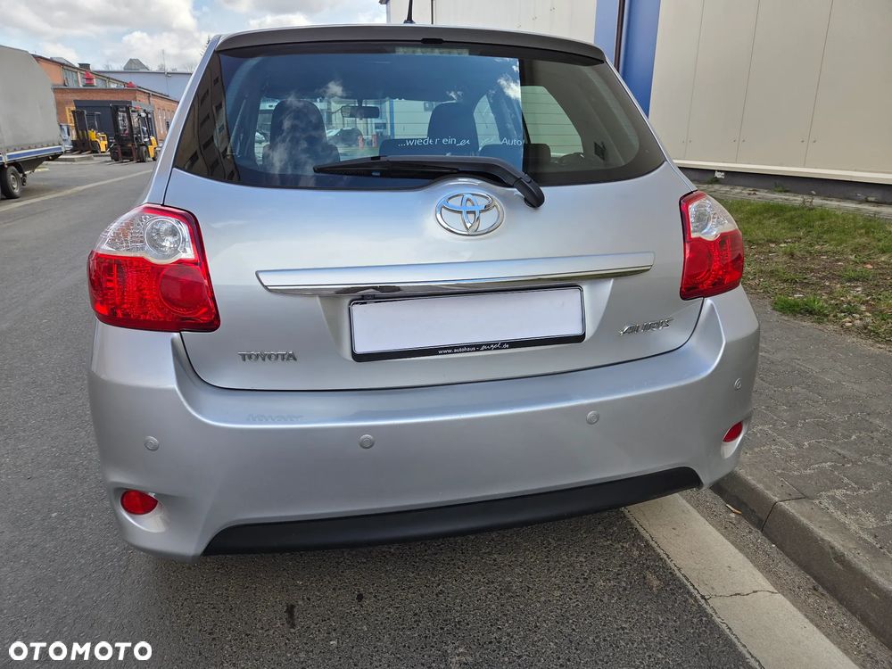 Toyota Auris 1.6 Valvematic Executive - 6