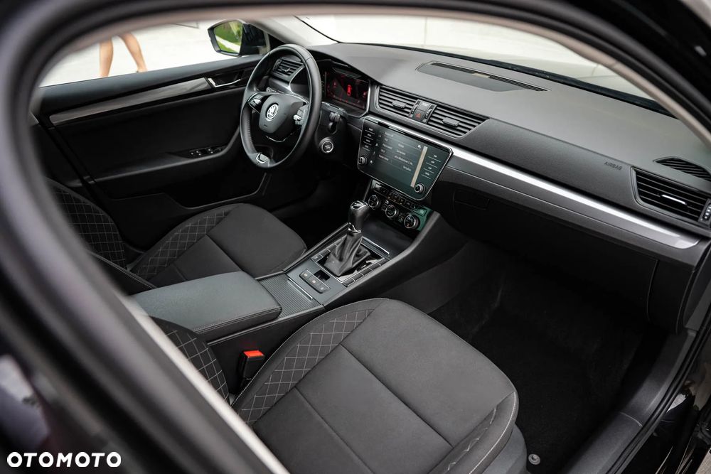 Skoda Superb 2.0 TDI Active DSG7 - 14