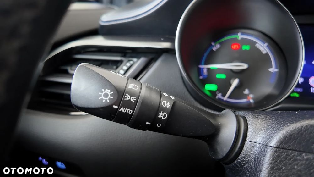 Toyota C-HR Hybrid Flow - 28