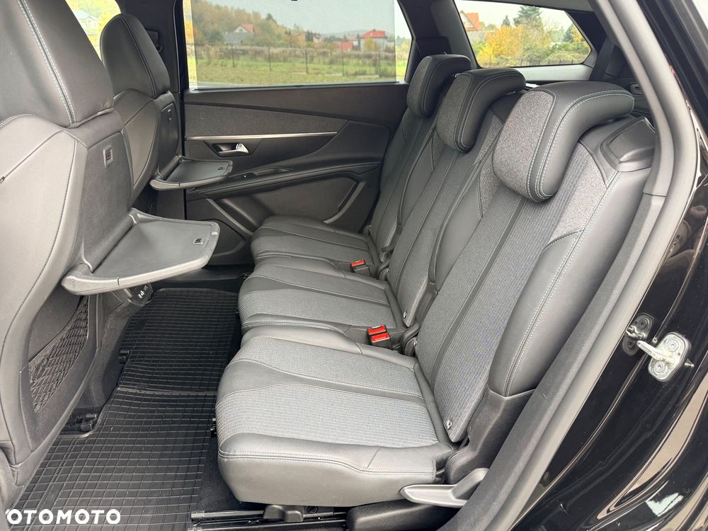 Peugeot 5008 1.5 BlueHDi Allure S&S - 30