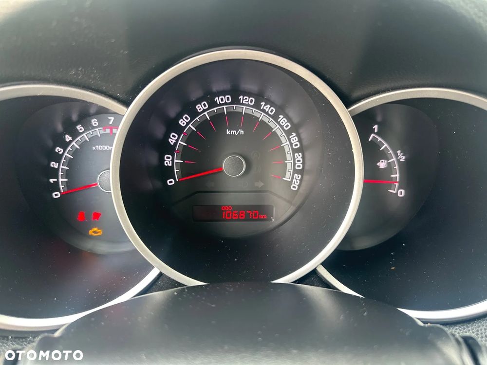 Kia Venga 1.4 M - 17