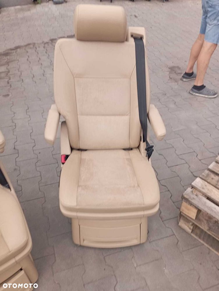 fotel VW multivan t5 2 rząd skóra alcantara beżowy - 2