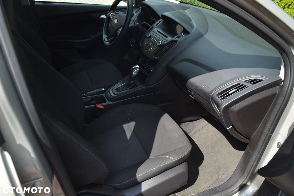 Ford Focus 1.6 Trend MPS6 - 17