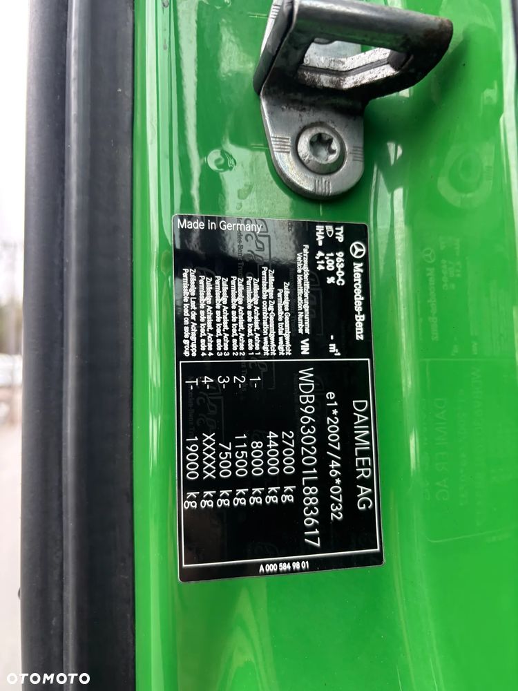 Mercedes-Benz ACTROS - 8