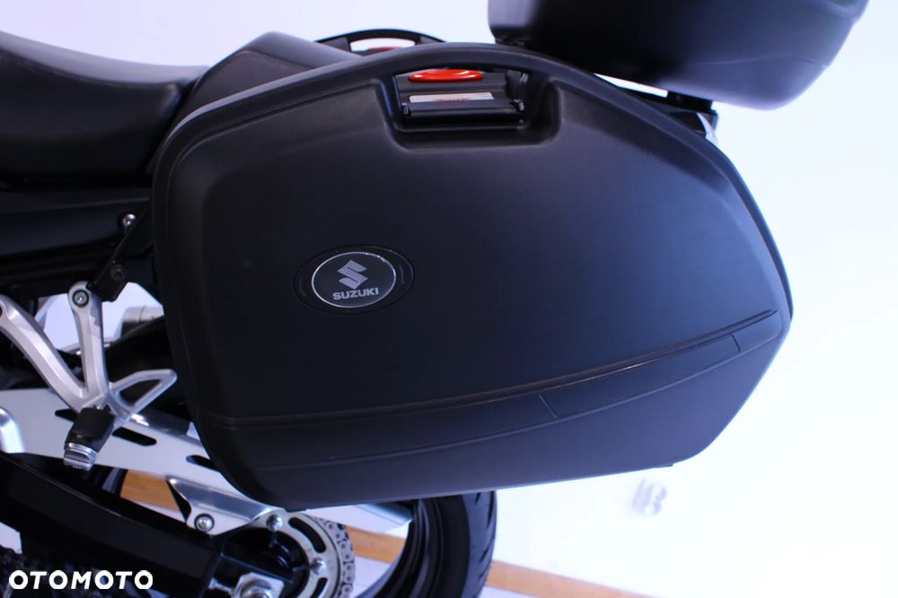 Suzuki GSX - 31