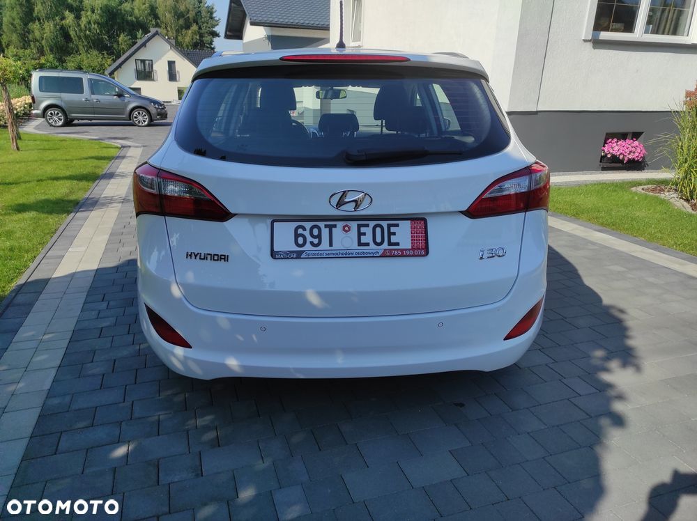 Hyundai i30 1.6 Classic + - 6